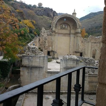 Apartamentos Asador De La Plaza Vieja Cazorla Eksteriør bilde